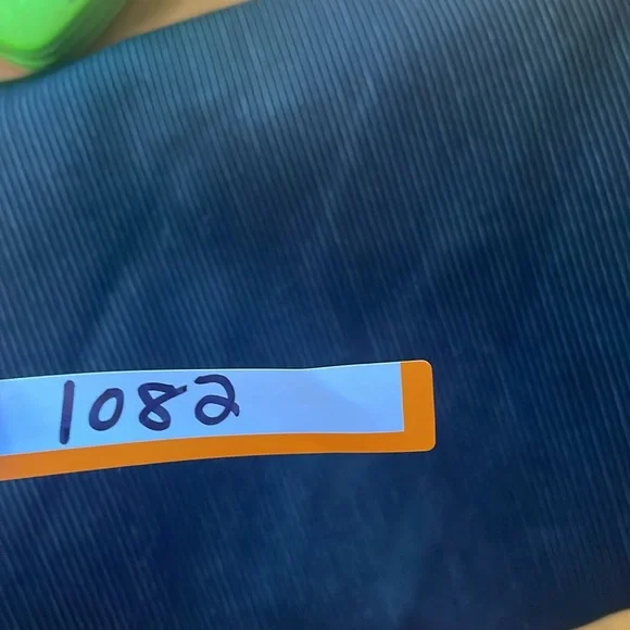 Banana Republic Women's Wool + Elastane Pin Stripe Pencil Skirt Black Size 6 - Picture 7 of 7